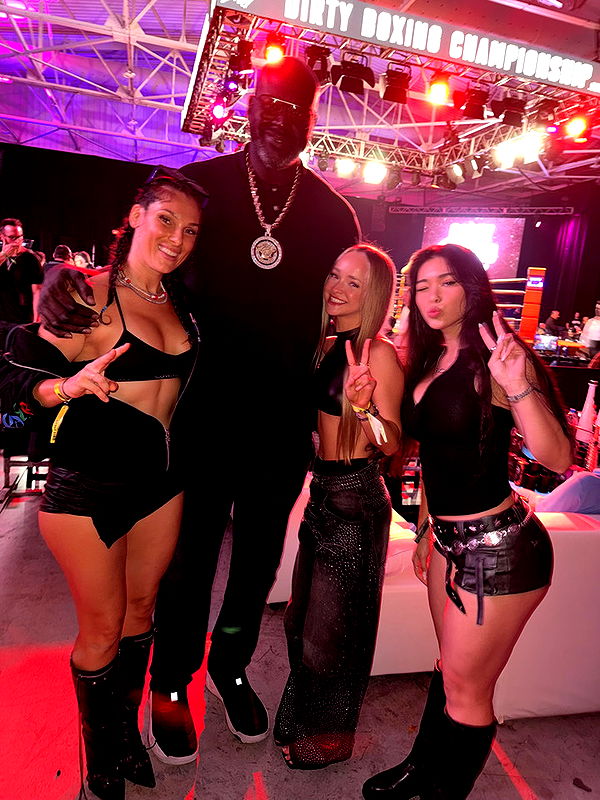 aishahsofeyy image ~ Altpins