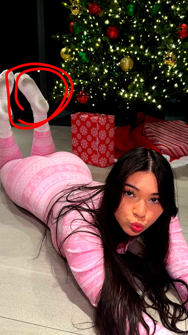 aishahsofeyy image ~ Altpins