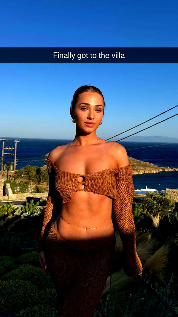 alexaadams30 image ~ Altpins