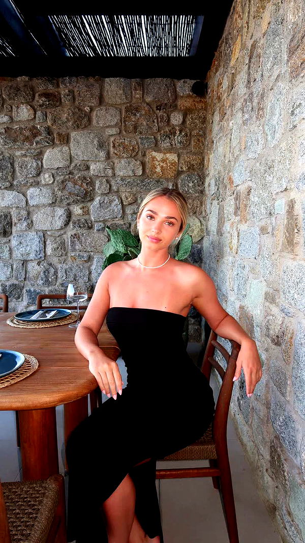 alexaadams30 image ~ Altpins