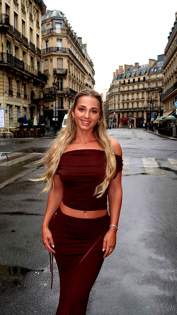 alexaadams30 image ~ Altpins