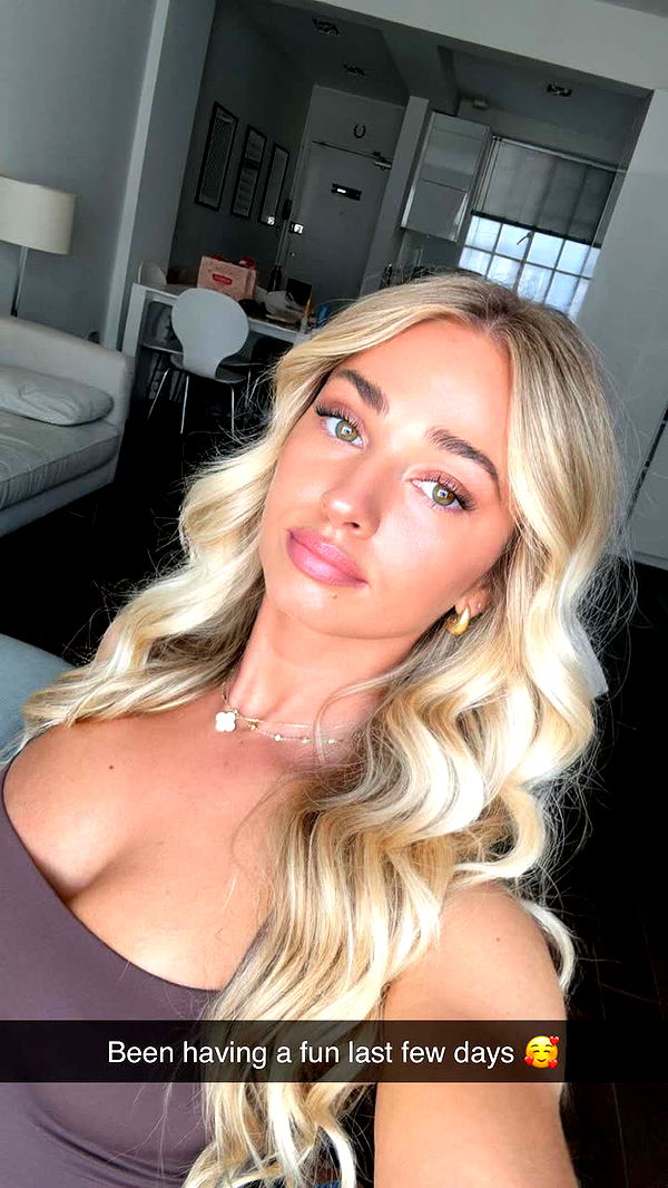 alexaadams30 image ~ Altpins