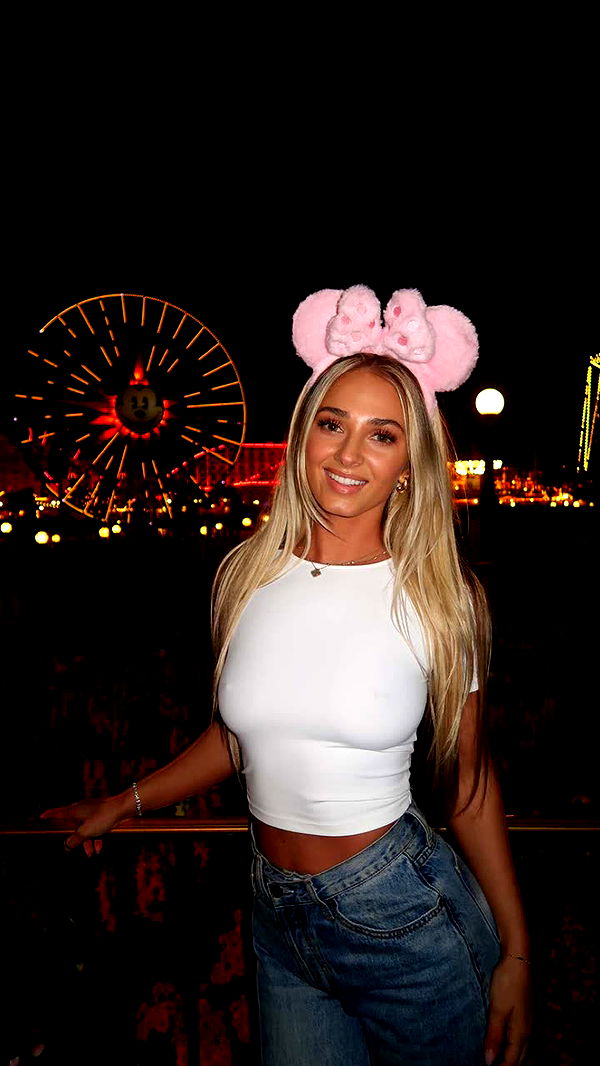 alexaadams30 image ~ Altpins