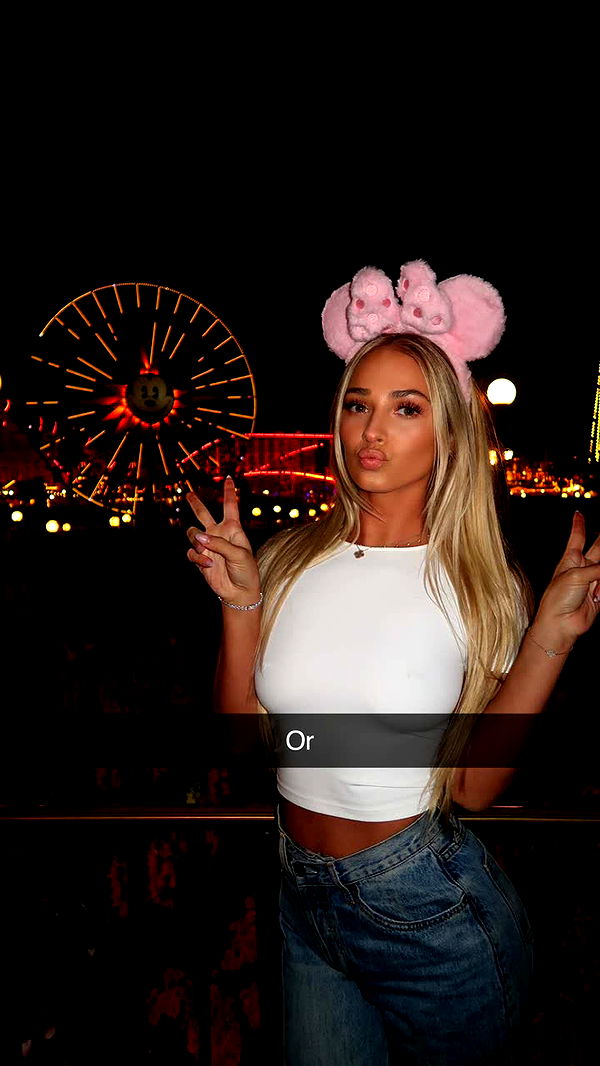 alexaadams30 image ~ Altpins