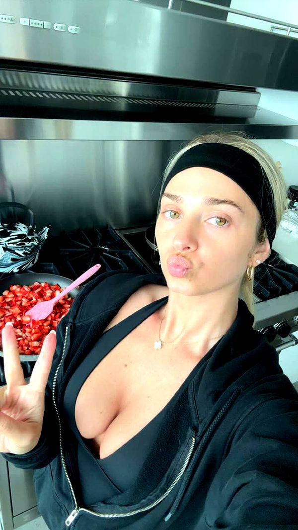 alexaadams30 image ~ Altpins