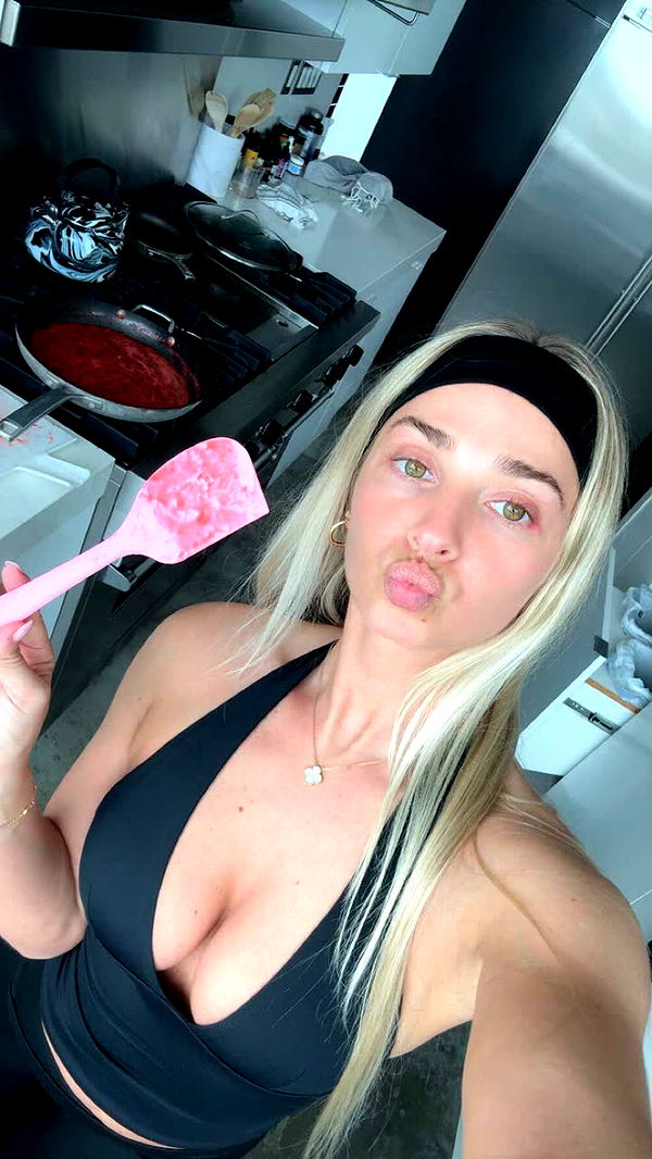 alexaadams30 image ~ Altpins