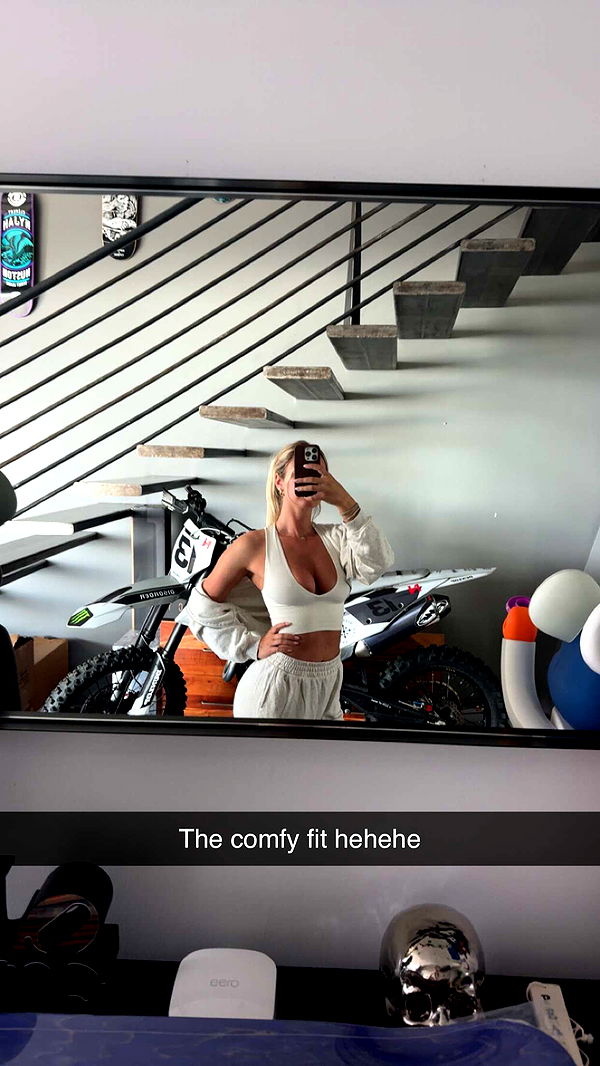 alexaadams30 image ~ Altpins