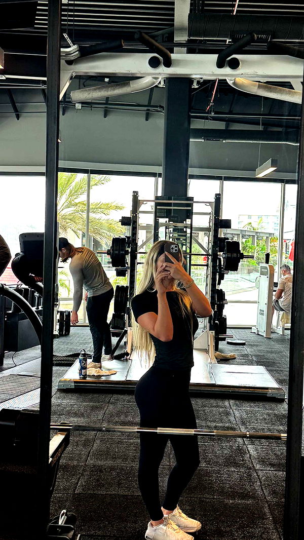 alexaadams30 image ~ Altpins