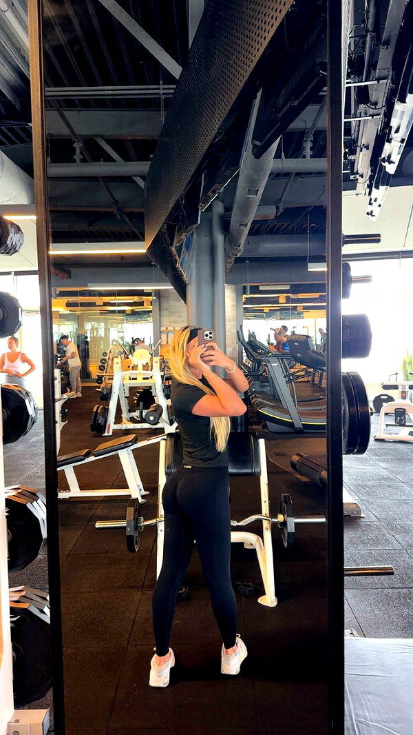 alexaadams30 image ~ Altpins