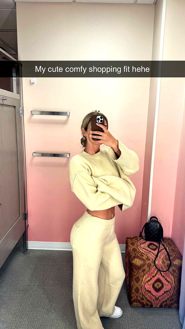 alexaadams30 image ~ Altpins