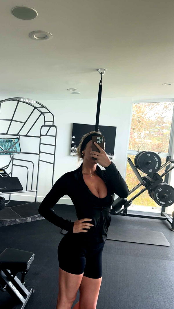 alexaadams30 image ~ Altpins