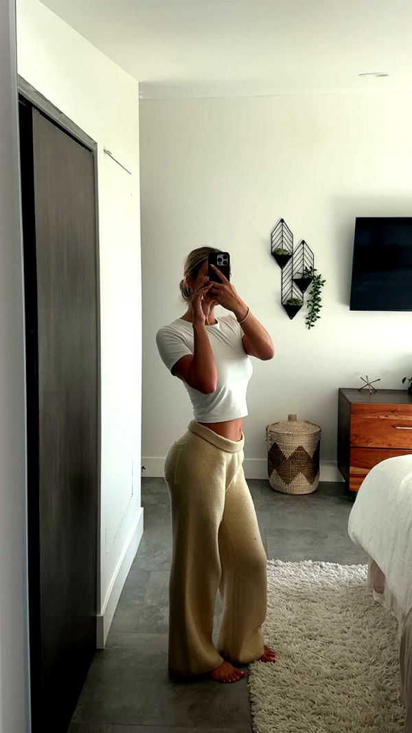 alexaadams30 image ~ Altpins