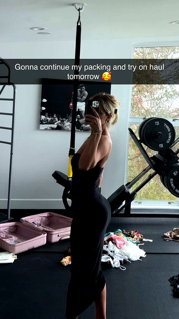 alexaadams30 image ~ Altpins