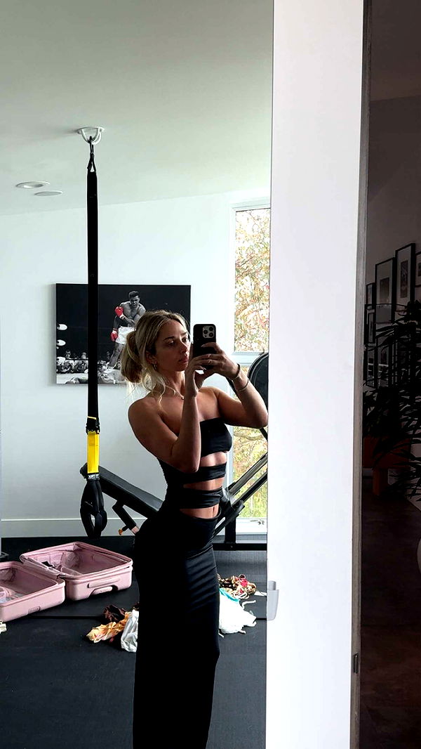 alexaadams30 image ~ Altpins