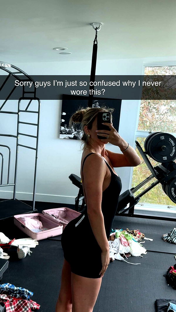 alexaadams30 image ~ Altpins