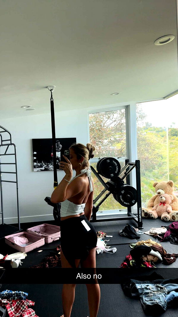 alexaadams30 image ~ Altpins