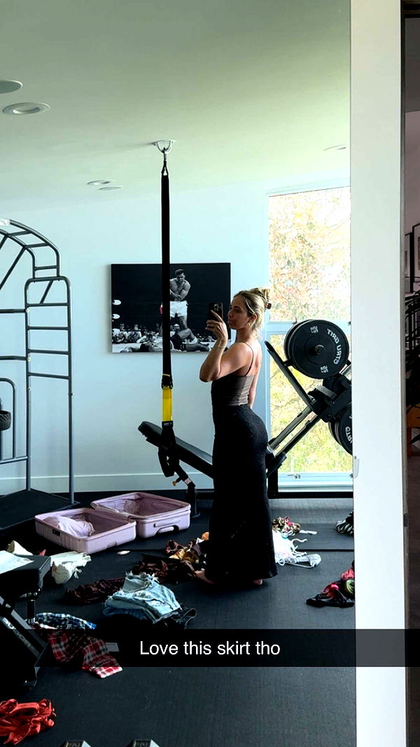 alexaadams30 image ~ Altpins