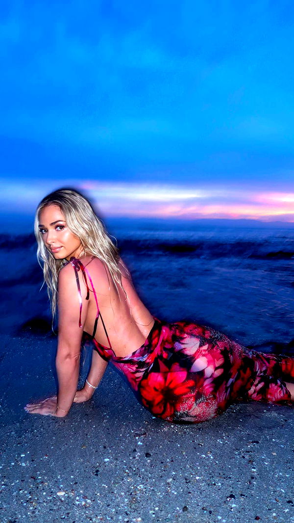 alexaadams30 image ~ Altpins