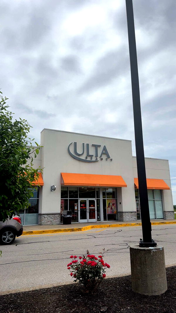 alexaadams30 image ~ Altpins