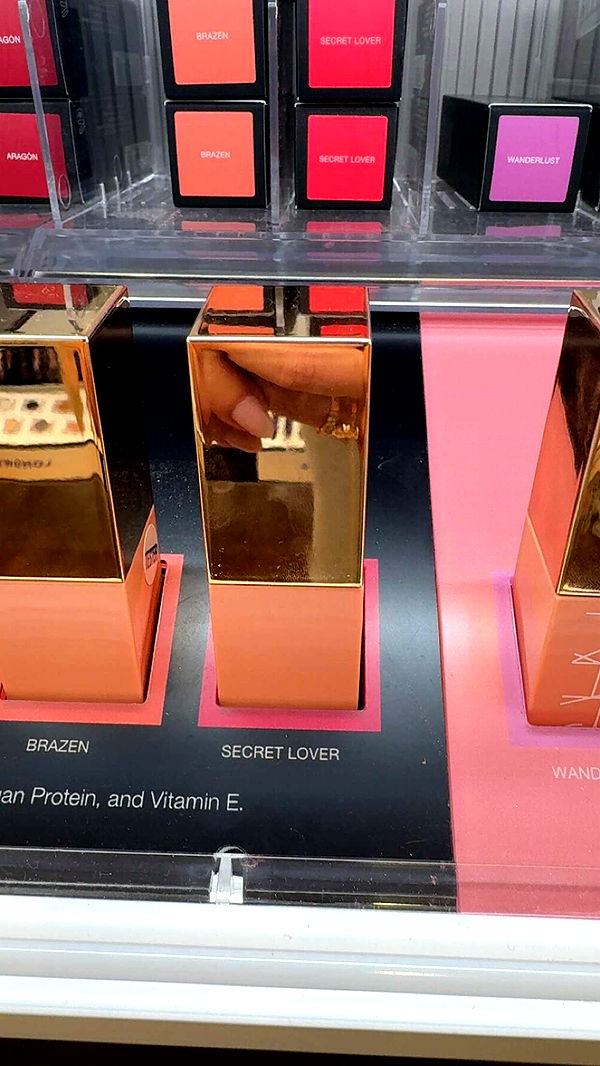 alexaadams30 image ~ Altpins