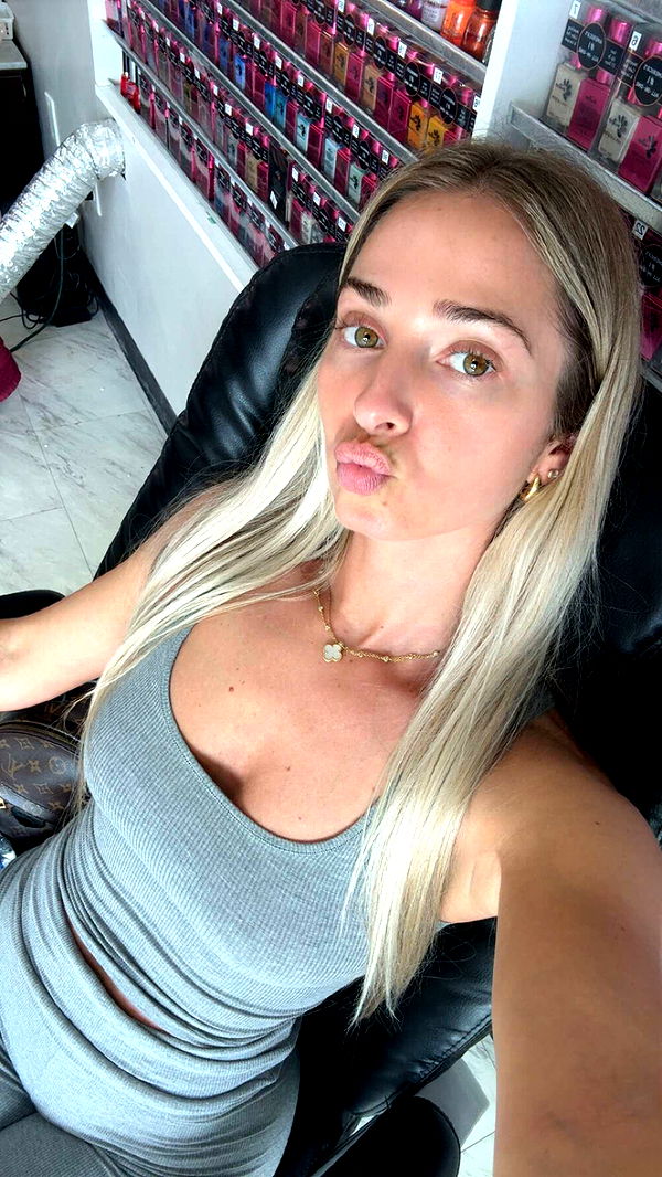 alexaadams30 image ~ Altpins