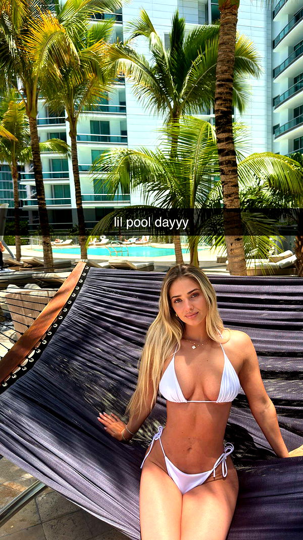 alexaadams30 image ~ Altpins