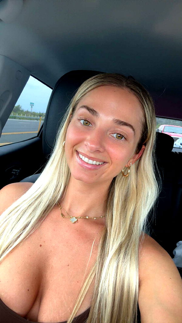 alexaadams30 image ~ Altpins