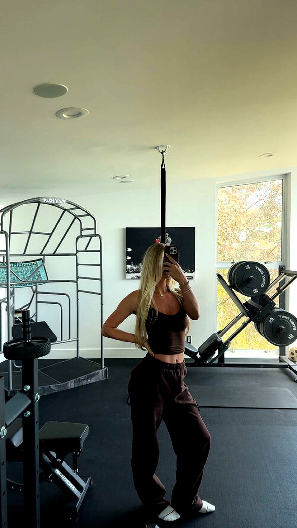 alexaadams30 image ~ Altpins