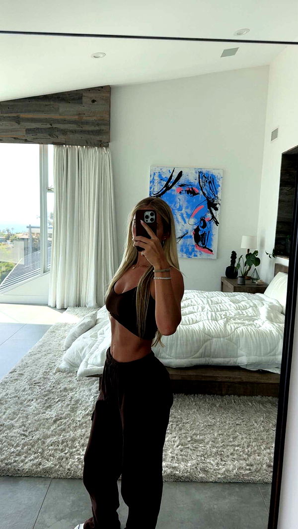 alexaadams30 image ~ Altpins