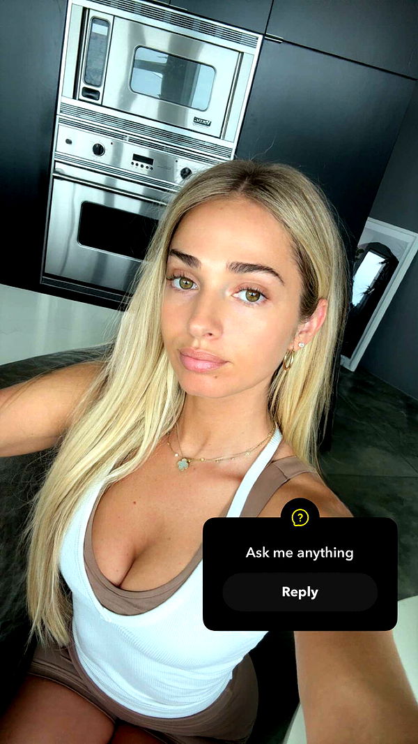 alexaadams30 image ~ Altpins