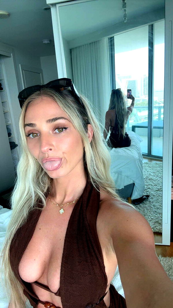 alexaadams30 image ~ Altpins