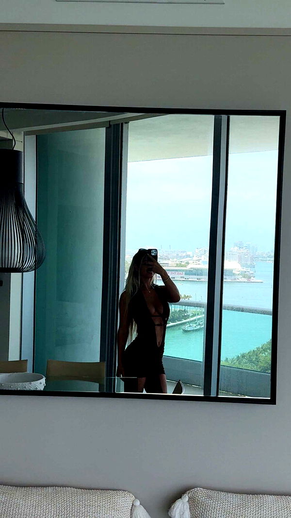 alexaadams30 image ~ Altpins