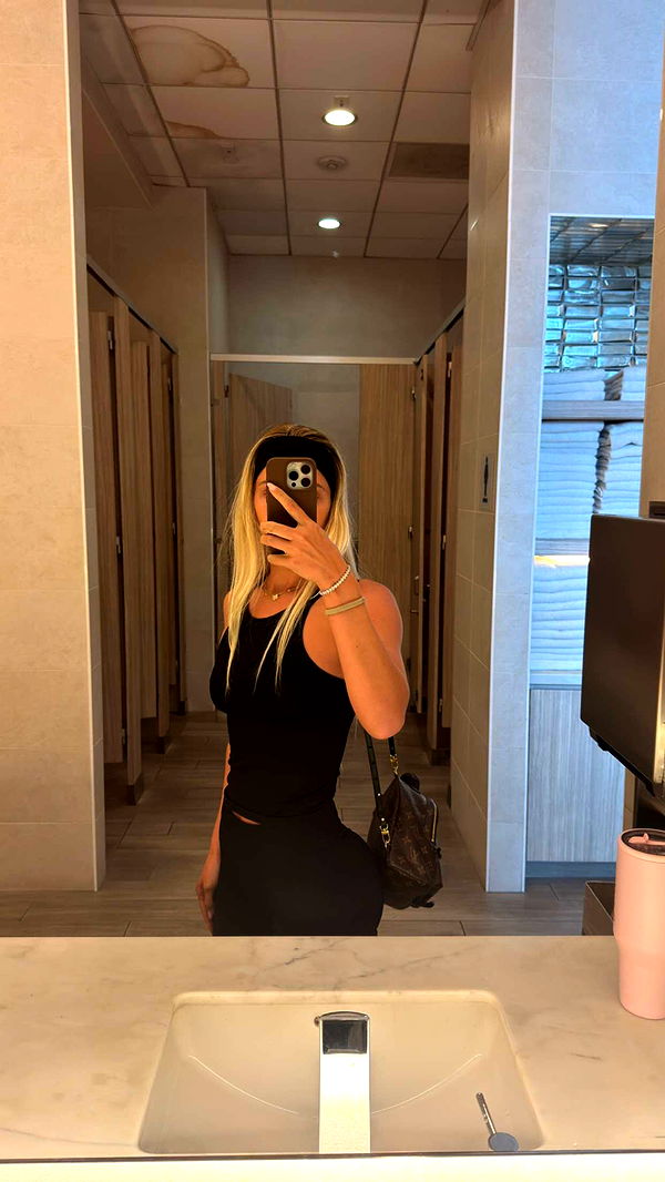 alexaadams30 image ~ Altpins