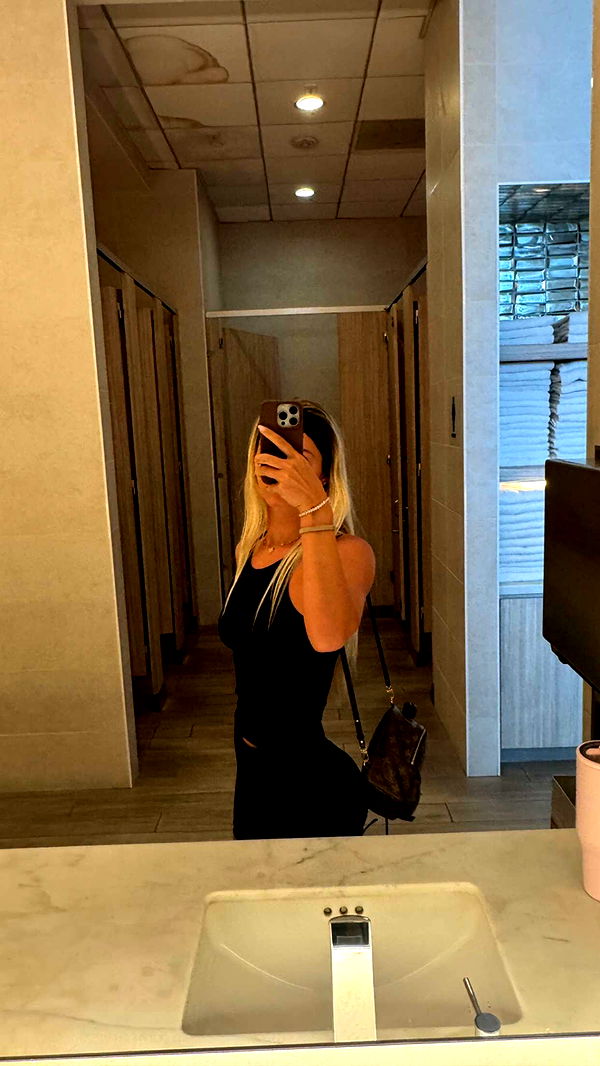 alexaadams30 image ~ Altpins