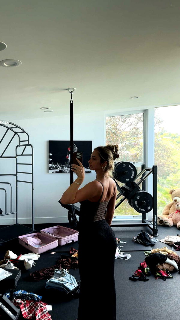 alexaadams30 image ~ Altpins