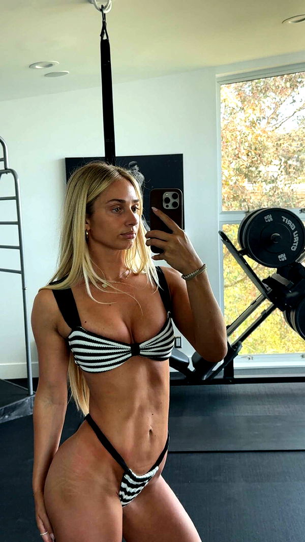 alexaadams30 image ~ Altpins