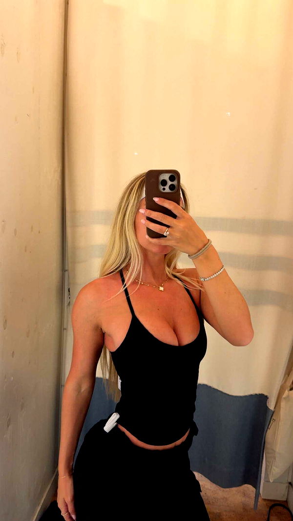 alexaadams30 image ~ Altpins