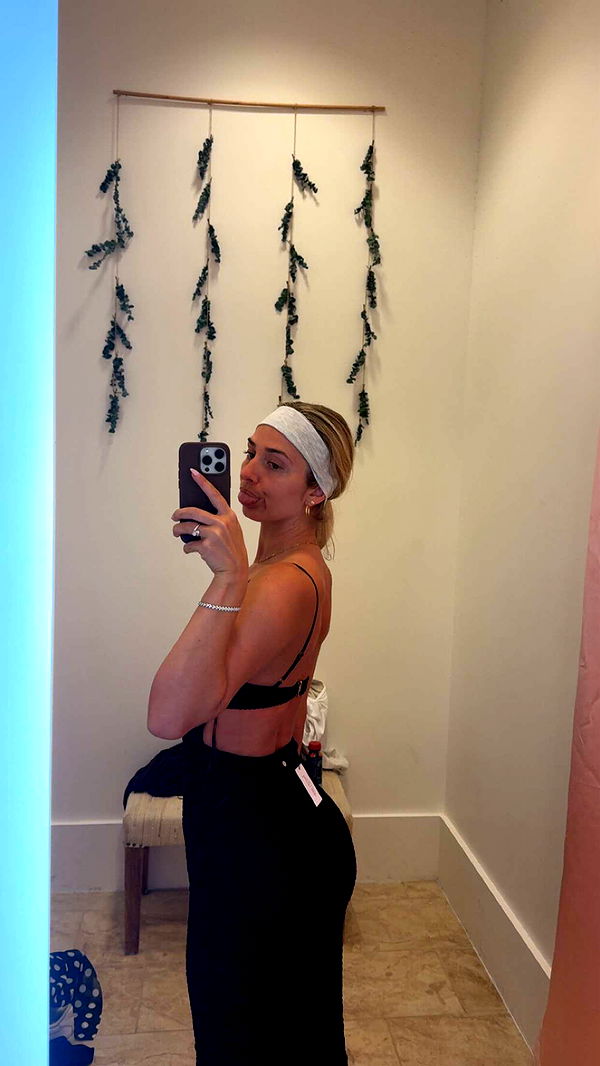 alexaadams30 image ~ Altpins