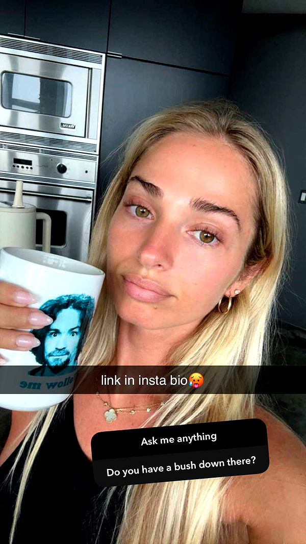 alexaadams30 image ~ Altpins