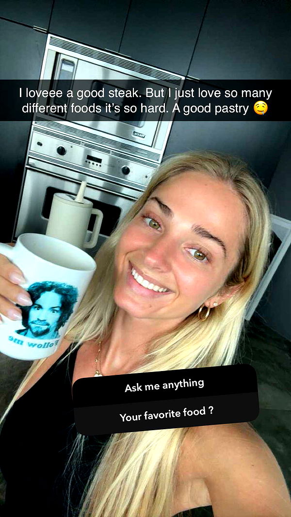 alexaadams30 image ~ Altpins