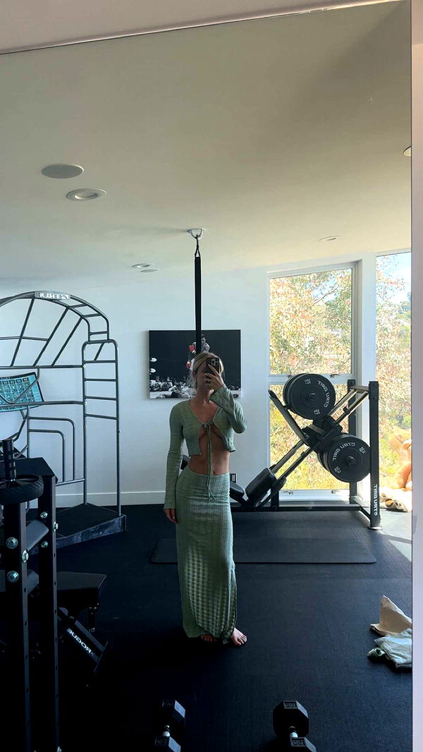 alexaadams30 image ~ Altpins