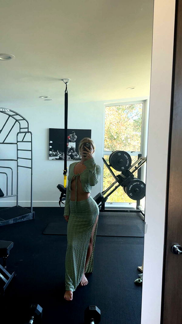 alexaadams30 image ~ Altpins