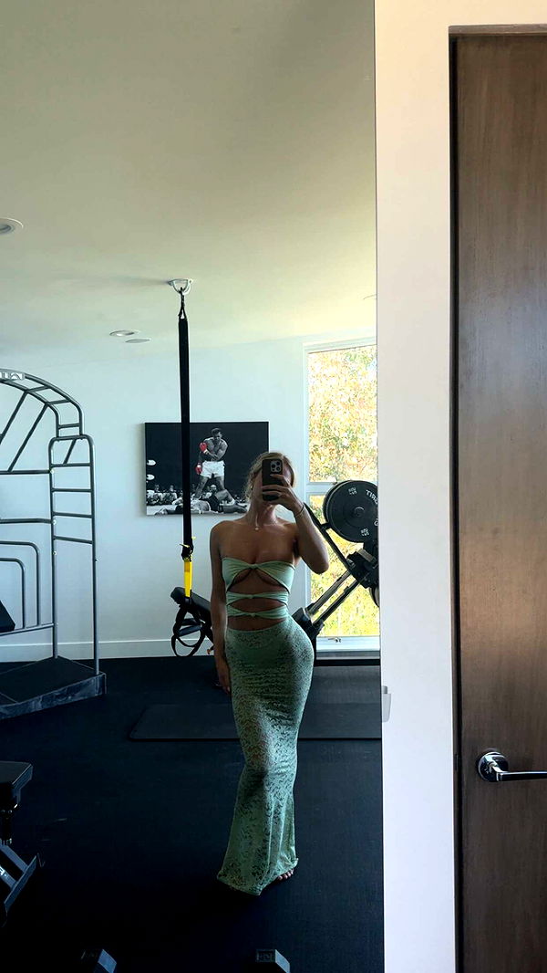 alexaadams30 image ~ Altpins