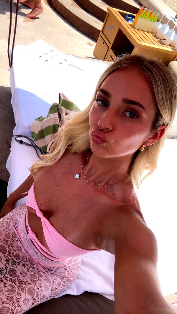 alexaadams30 image ~ Altpins