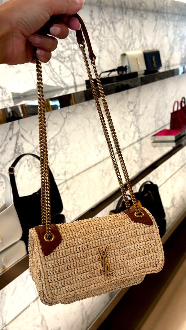 alexaadams30 image ~ Altpins