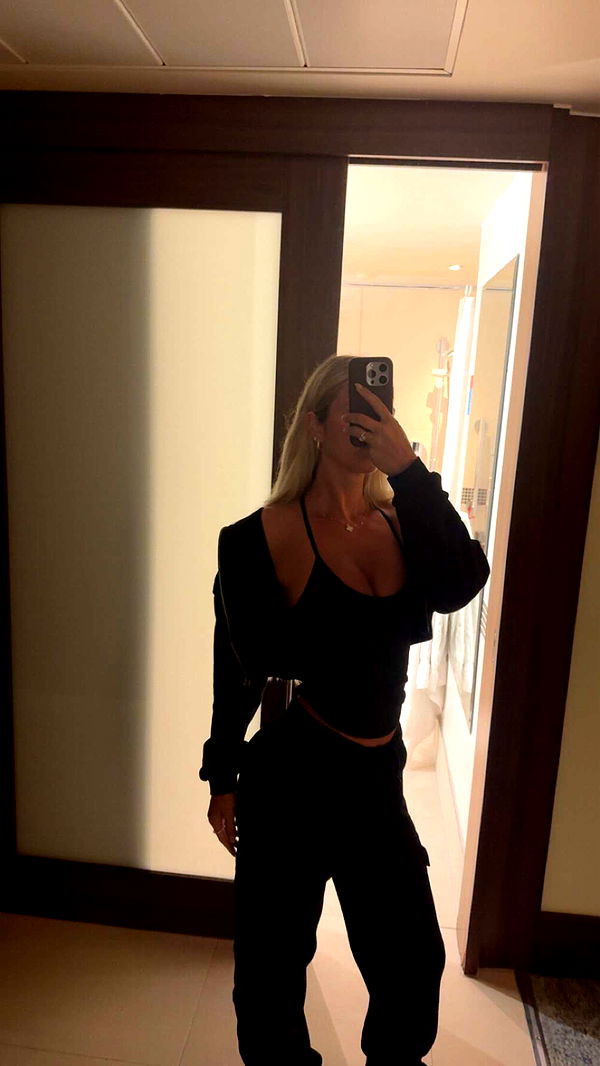 alexaadams30 image ~ Altpins