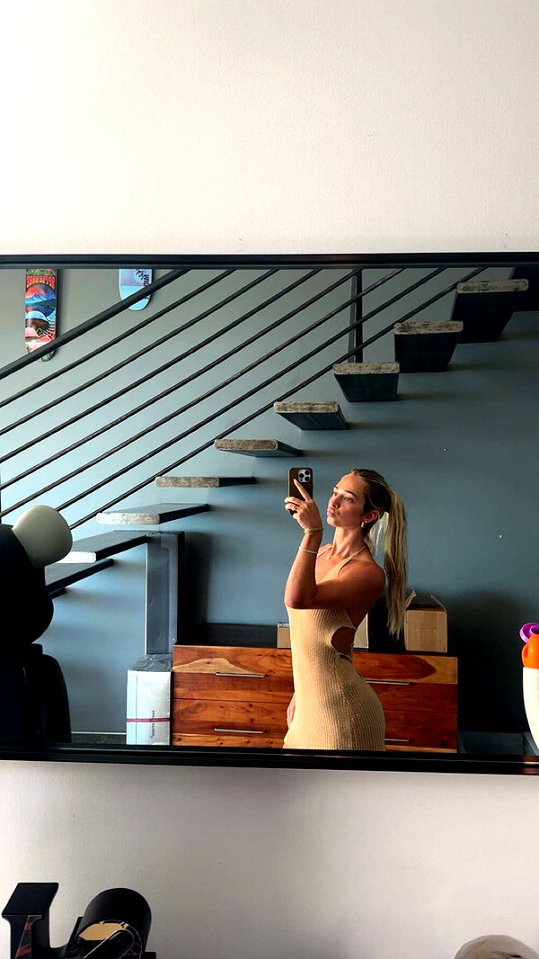 alexaadams30 image ~ Altpins