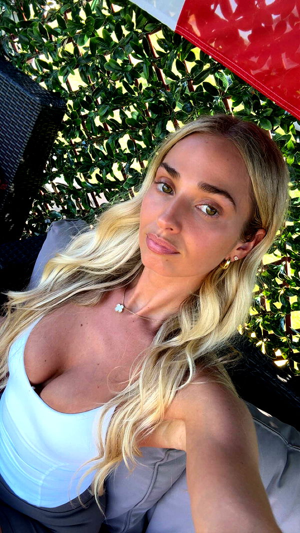 alexaadams30 image ~ Altpins