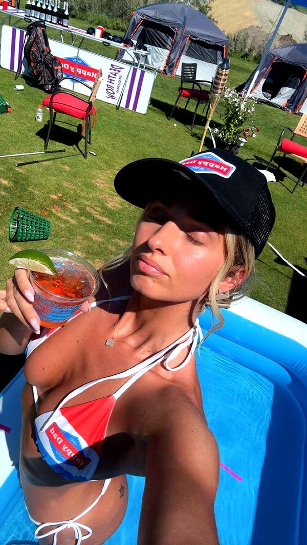 alexaadams30 image ~ Altpins