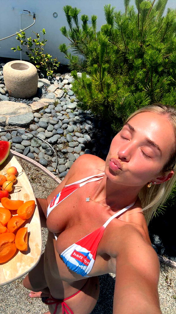 alexaadams30 image ~ Altpins